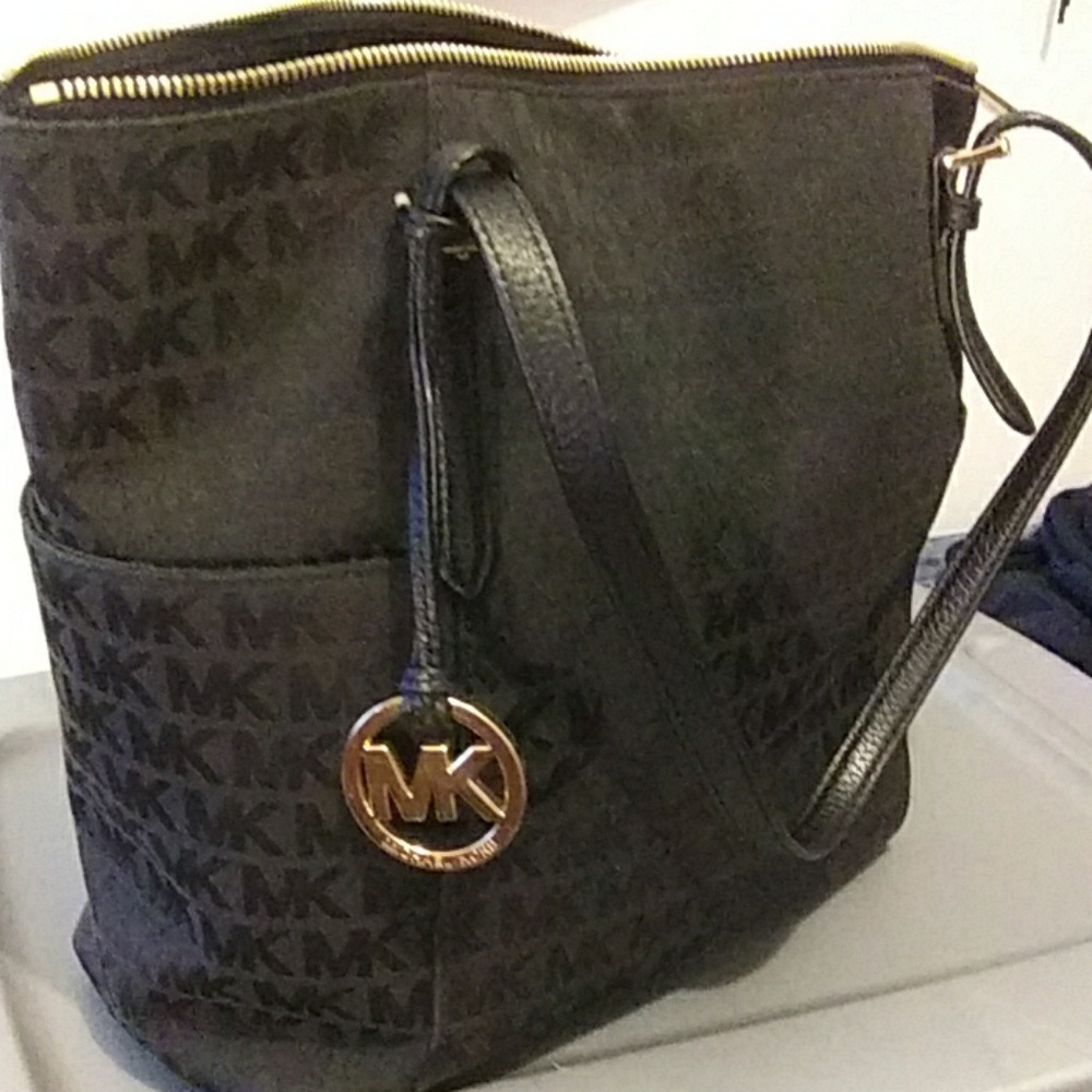 Mk purse